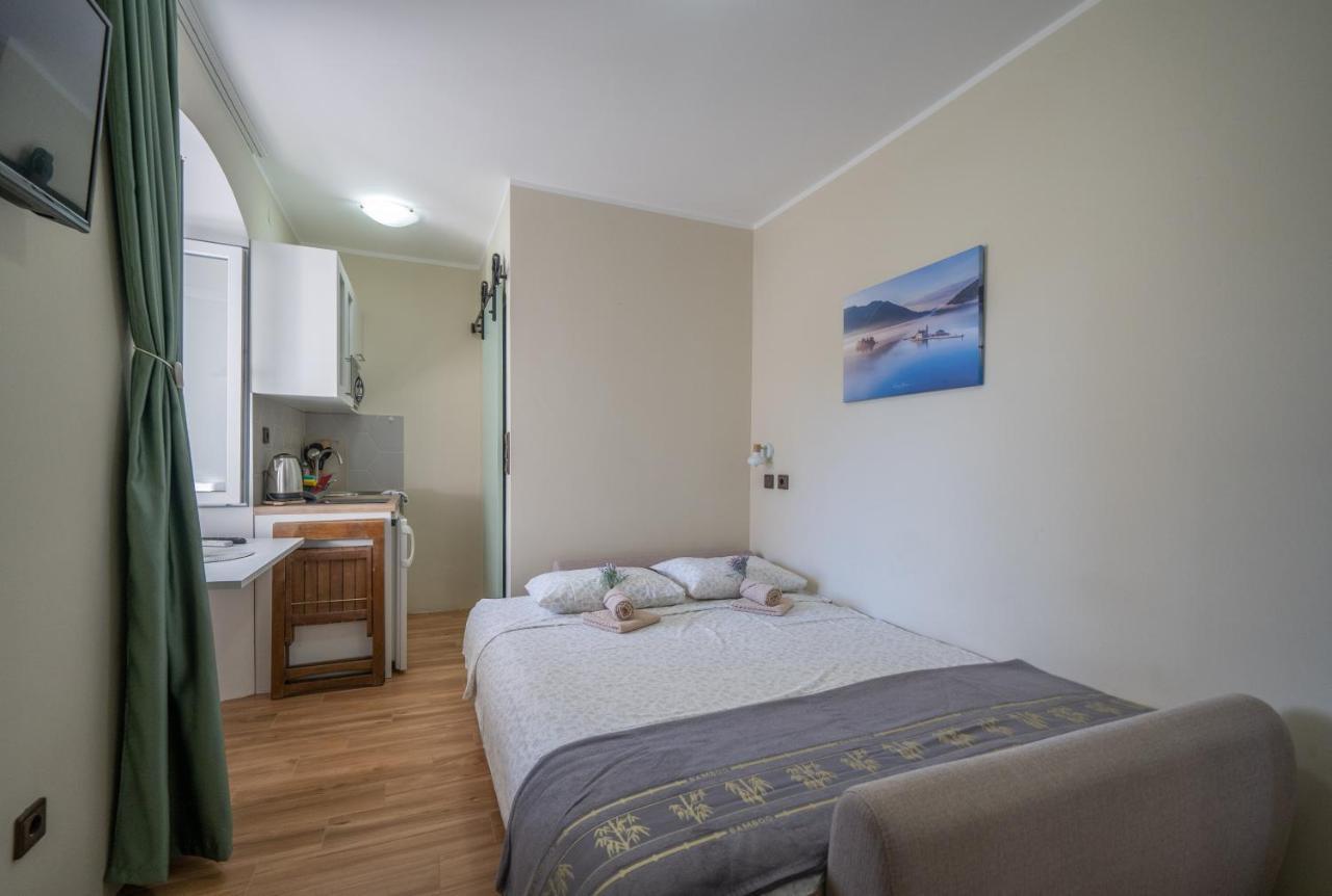 Apartmani Zukic Рисан Екстериор снимка
