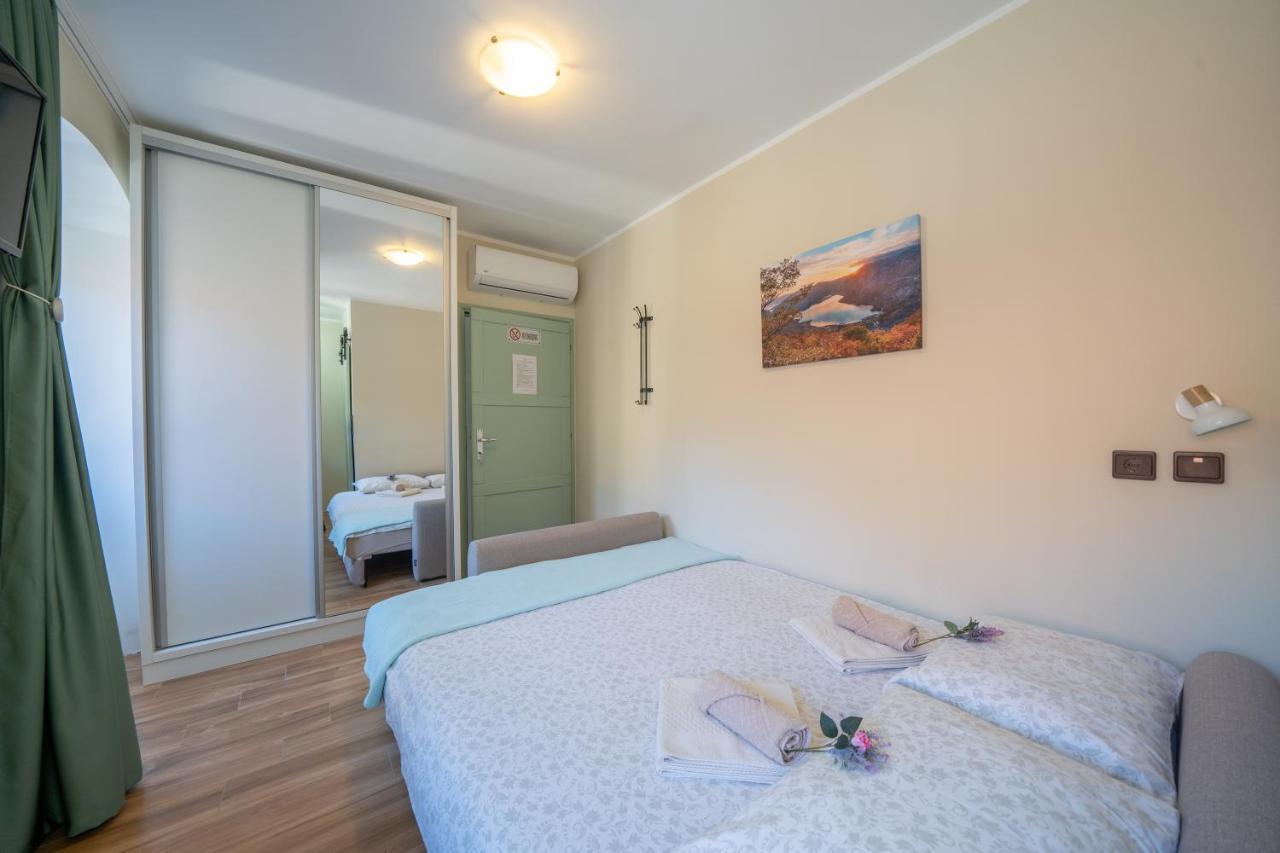 Apartmani Zukic Рисан Екстериор снимка