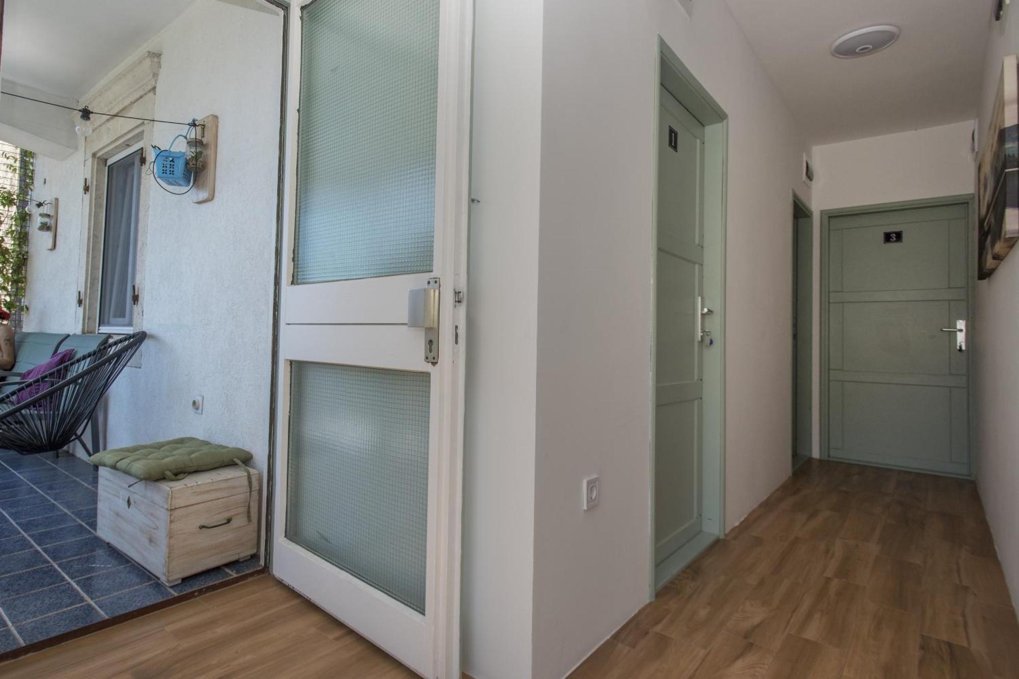 Apartmani Zukic Рисан Екстериор снимка